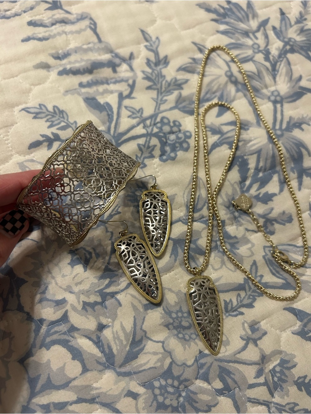 Gold/Silver Kendra Scott Pendant Necklace, Earrings & Cuff Jewelry Set